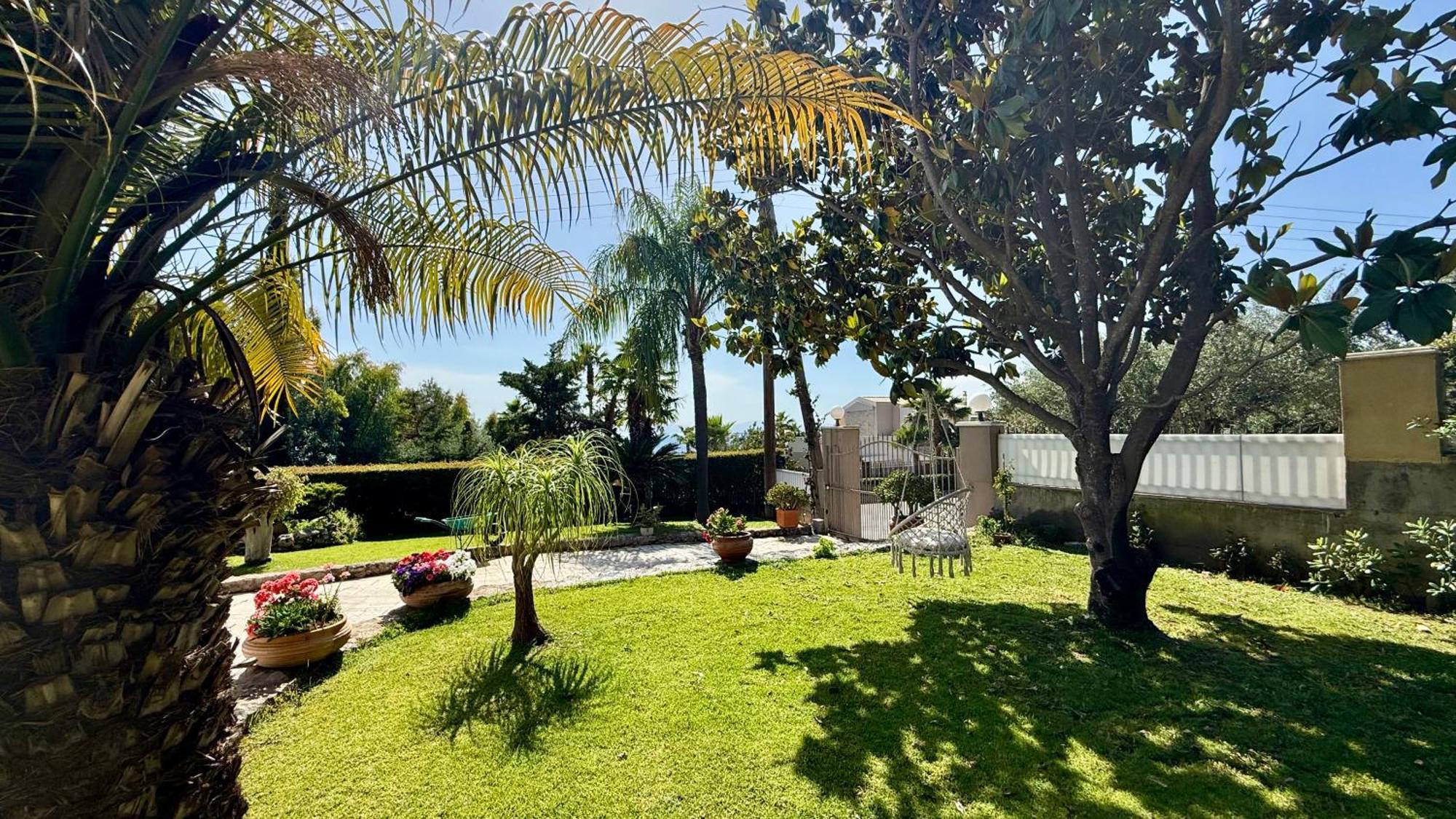Ferienwohnung Le Jardin Kalamata Exterior foto